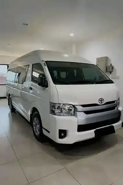 Toyota Hiace Commuter